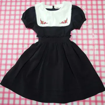 Ank Rouge 옷깃 자수 원피스 블랙