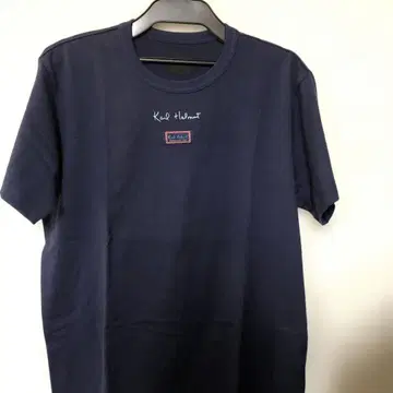 칼 헬무트 로고 티셔츠 네이비 미사용 새상품