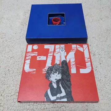 요네즈 켄시 피스 사인 피스반