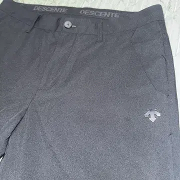 DESCENTE 슬림핏 팬츠 블랙
