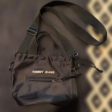 TOMMY JEANS 블랙 숄더백 2way