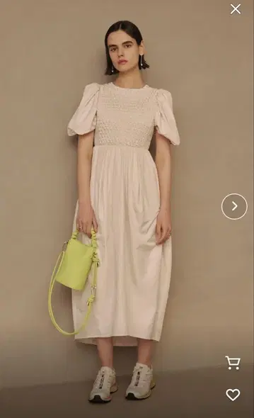 emmi atelier 스모킹 디자인 원피스 화이트