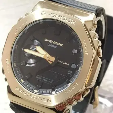 미사용급 가동 G-SHOCK 골드/블랙 GM-2100G 남성용