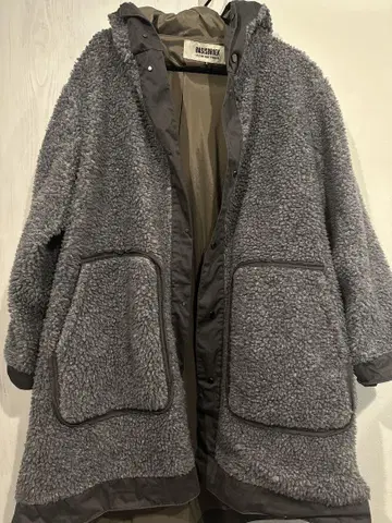 BASISBROEK 버지스브룩 보아 코트 벨기에제