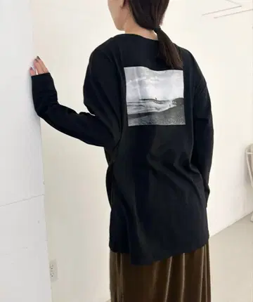 [미사용 새상품] select MOCA 프린트 T셔츠