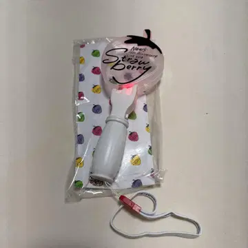 NEWS Strawberry 응원봉