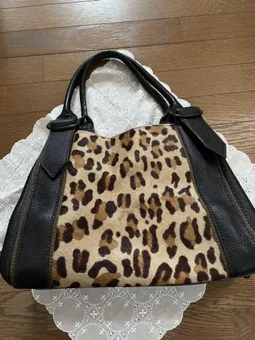 송치 레오파드 무늬 토트백