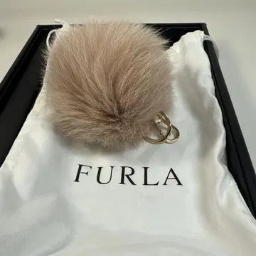 FURLA 퍼 폼폼 참 키링