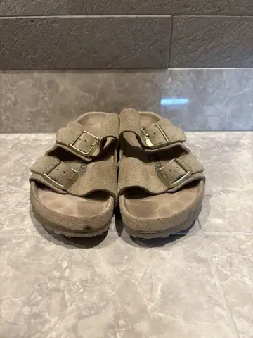 BEAMS 별주 애리조나 taupe 사이즈 40