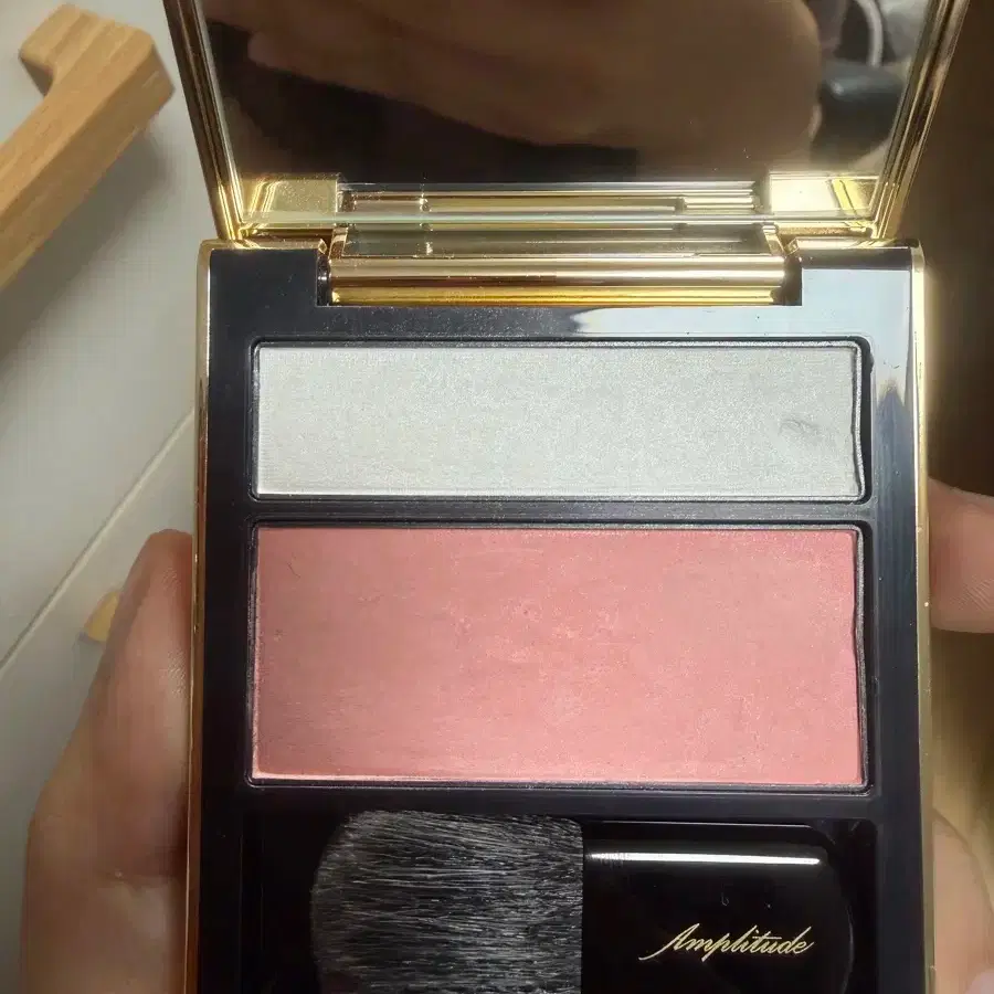 Amplitude Blush Palette #앰플리튜드,#앰플리튜드블러셔,#앰플리튜드치크,#앰플리튜드팔레트 on Bunjang  Global Site.