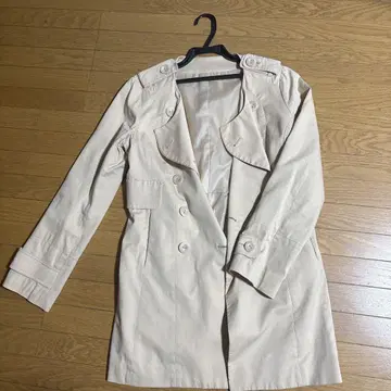 베이지 노카라 트렌치코트