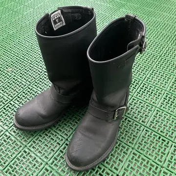FRYE 블랙 엔지니어 부츠