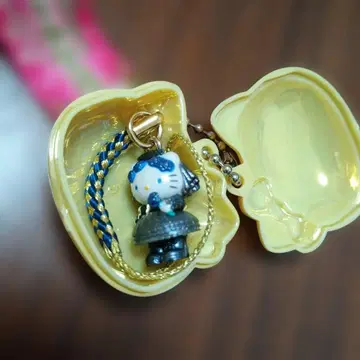 헬로키티 고토치키티 하라주쿠 고스로리 레어 컬렉터즈 마스코트