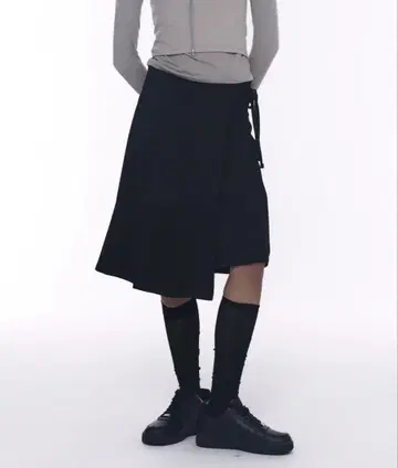 PLACE STUDIO 플리츠 레이어드 스커트 블랙