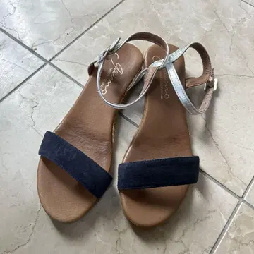 Gaimo 네이비 실버 샌들 힐 2.5cm