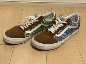 VANS 반다나 패턴 스니커즈