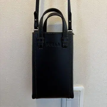 [ 컨디션 최상 ] 훌라 숄더백 블랙
