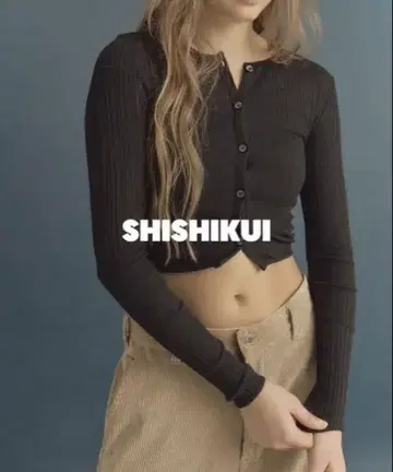 shishikui 블랙 크롭 긴팔 티셔츠