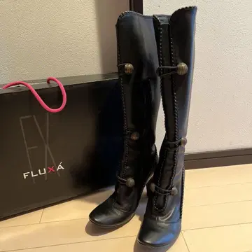 FLUXA 블랙 가죽 롱 부츠