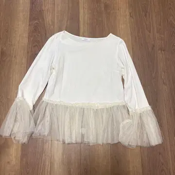 쉽스 튤 장식 티셔츠