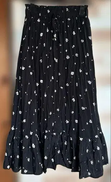 MAJESTIC LEGON 꽃무늬 블랙 롱 스커트 M 사이즈 봄 가을