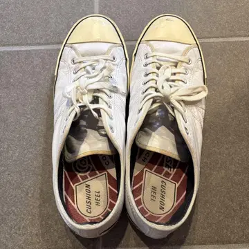 컨버스 척 테일러 스니커즈