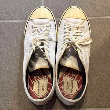 컨버스 척 테일러 스니커즈