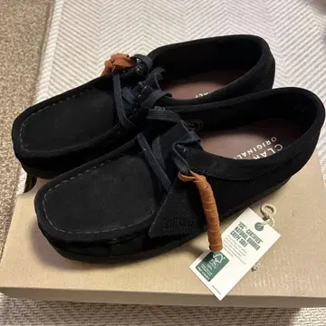 새상품 왈라비 클락스 Clarks 여성용 블랙 UK6 사이즈