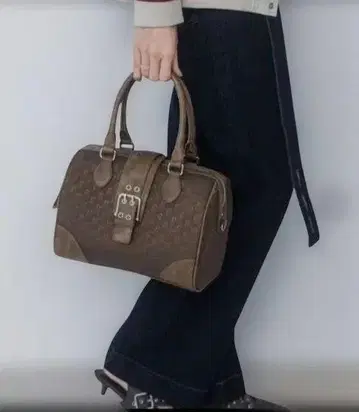 JEANASIS 자카드 모노그램 보스턴 백