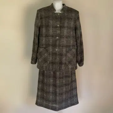 그레이 계열 체크 무늬 셋업