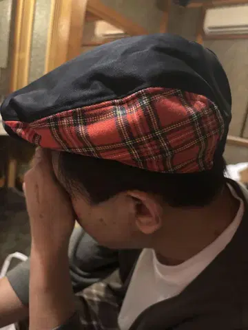 the King 헌팅모 블랙 레드 체크