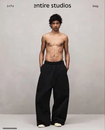 ENTIRE STUDIOS Full sweatpant 'SOOT'