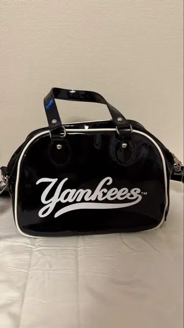 Yankees 블랙 숄더백