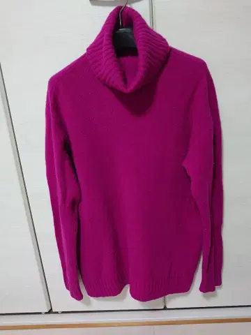 보쉬 니트 Bosch 터틀 니트 모 100%