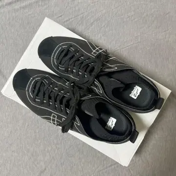 [남성용 스니커즈] 오니츠카타이거 SCLAW 27cm