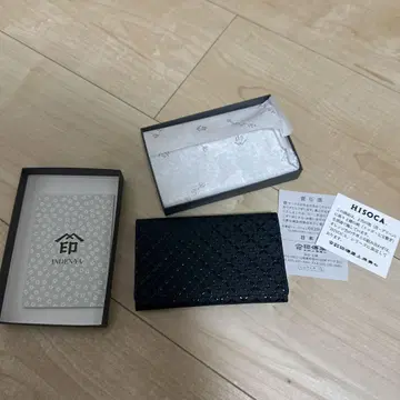 INDENYA 명함지갑 블랙 엠보 디자인