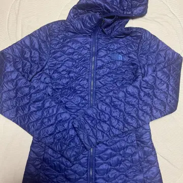 THE NORTH FACE 보라색 후드 부착 다운 자켓 S/P