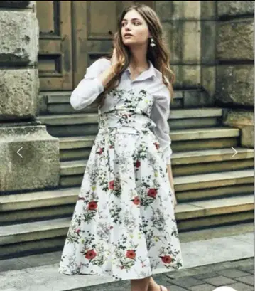 Noela 노엘라 퍼 보타니컬 패턴 스커트 S 사이즈
