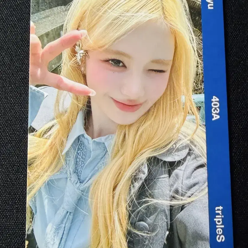 tripleS AA403 マユ オブジェクトObjekt トレカ 403 tripleS