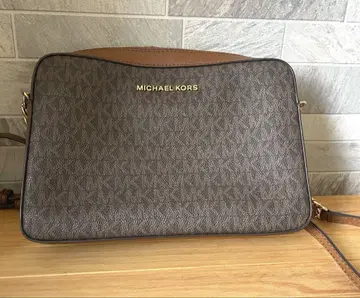 MICHAEL KORS 모노그램 숄더백