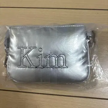Matin Kim 실버 플랫 파우치 백참 스탠드 오일
