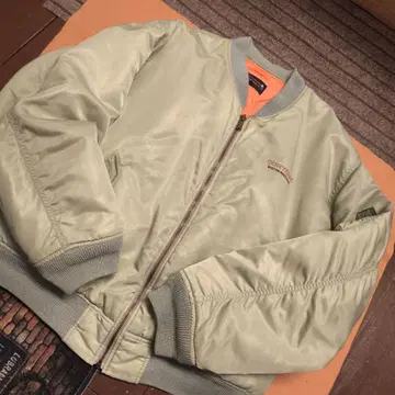레어 CONVERSE MA-1