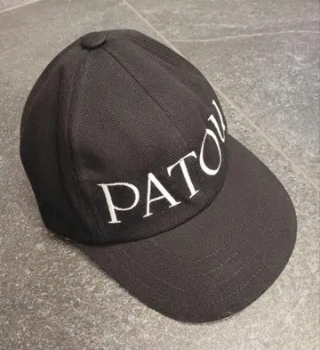 PATOU 블랙 캡