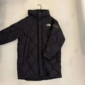 THE NORTH FACE 블랙 다운 자켓
