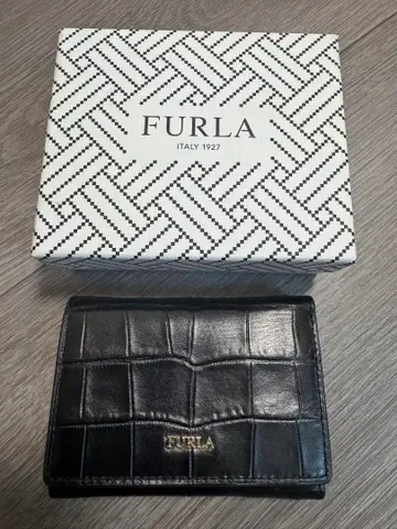 FURLA 블랙 가죽 3단 폴더형 지갑