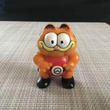 레어하고 레트로한 가필드 피규어