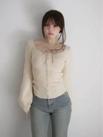 소니크 니트 탑 아이보리 앤드마리