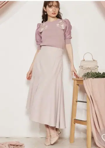 노엘라 비대칭 절개 스커트 베이지 S 사이즈
