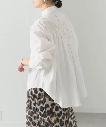 새상품 SUM1 STYLE 백 개더 셔츠 ear PAPILLONNER