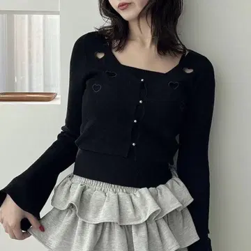 택 포함 새상품 레이어드라이크 하트 컷 아웃 상의